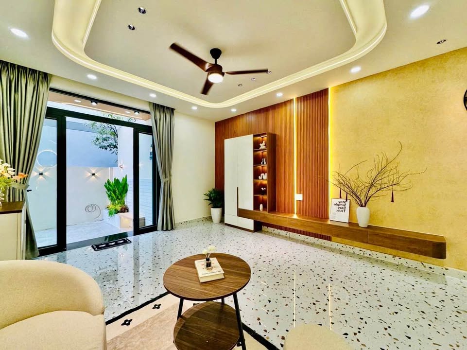 Nhà riêng Hẻm 1 Thích Quảng Đức, Phú Nhuận 56m², giá 7.85 tỷ - Xe hơi vào tận nơi!