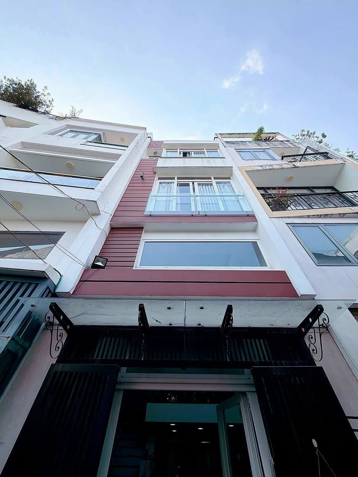 Townhouse Bạch Đằng, Bình Thạnh 55m² giá 13.5 tỷ - Đẳng cấp và sang trọng!