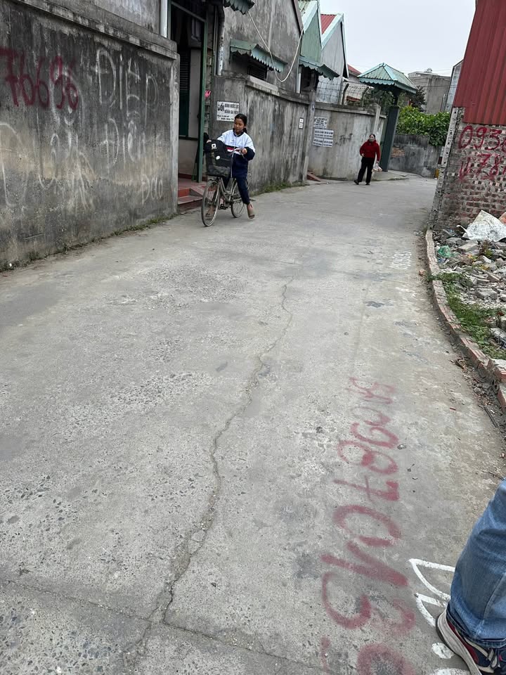 Đất nền 100m² Thôn Kiều Trung, Hải Phòng giá 2.4 tỷ - Đường trục thôn thông thoáng!