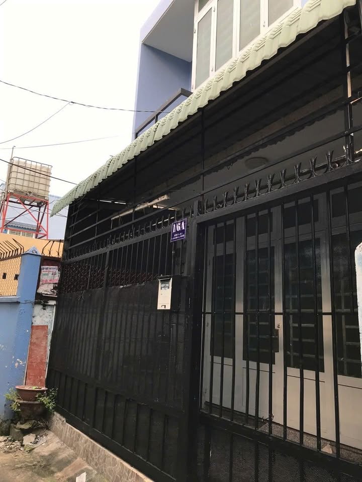 Nhà phố 3 tầng hẻm Đường 11 Linh Xuân 40m² giá 1.849 tỷ - An ninh và thoáng mát!