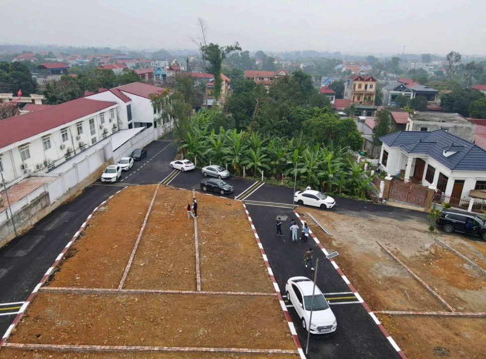 Đất nền Phường Xuân Hoà 60m² giá 2 tỷ - Lô góc 2 mặt tiền gần trường học!