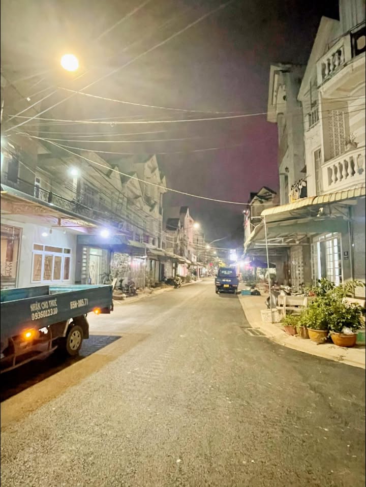 Nhà mặt tiền Phan Huy Chú, An Khánh, 70m² giá 4 tỷ - Đầu tư sinh lời hấp dẫn!