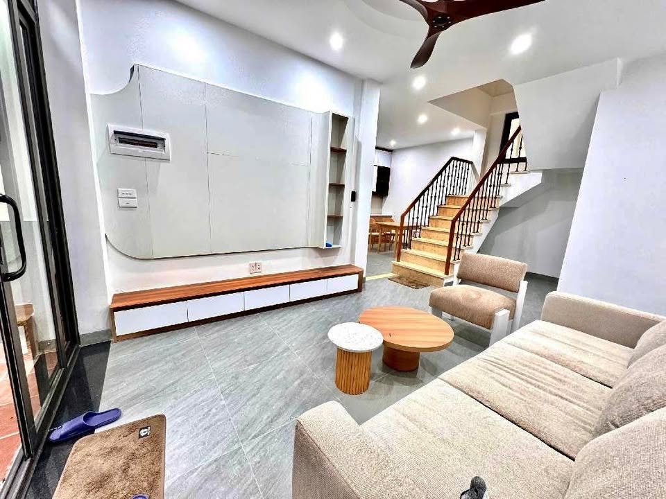 Nhà riêng Bạch Mai 48m² giá 10.5 tỷ - Sân riêng cực hiếm có!