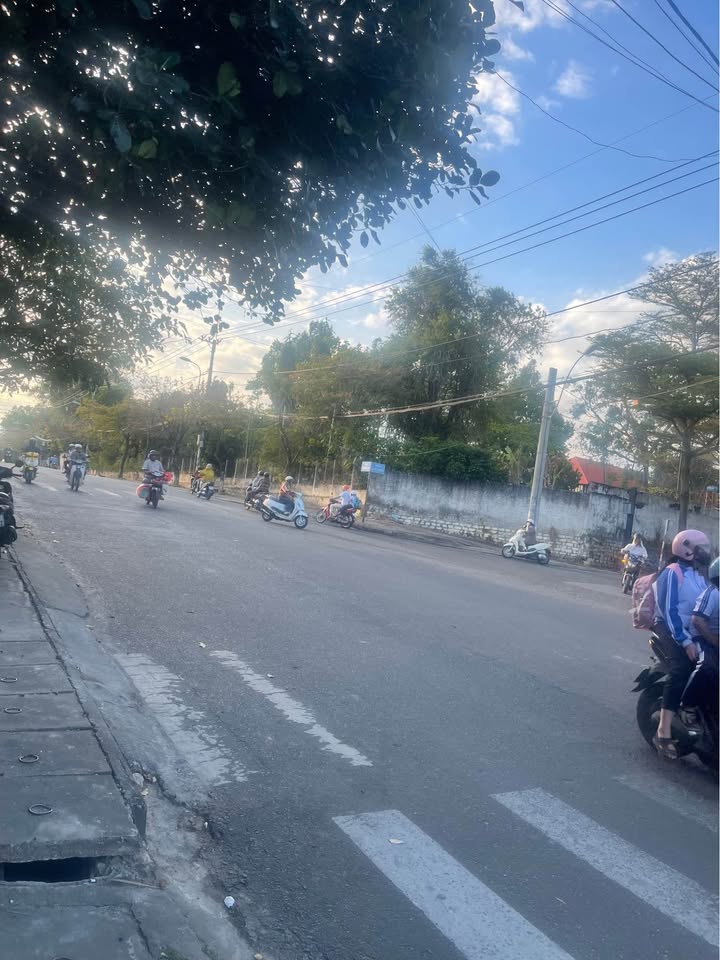 Đất nền chính chủ tại Trần Hưng Đạo, 113m² giá 4 tỷ - Cơ hội đầu tư hấp dẫn!