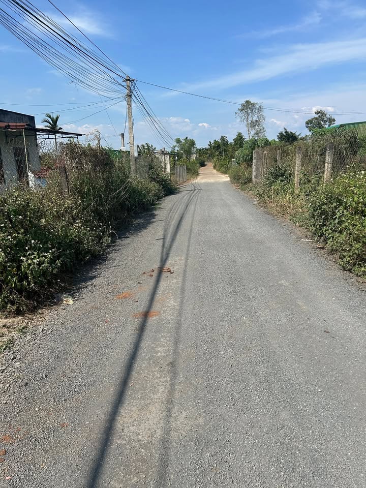 Đất nền Trục chính liên thôn Ea Kar 224m² giá 3.36 tỷ - Vị trí đắc địa, đông dân cư!