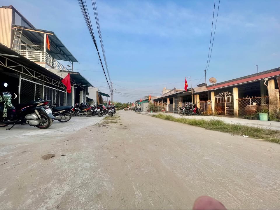 Nhà đẹp 132m² tại xã Bình Mỹ, huyện Châu Phú, giá 1.15 tỷ - Sẵn sàng ở ngay!