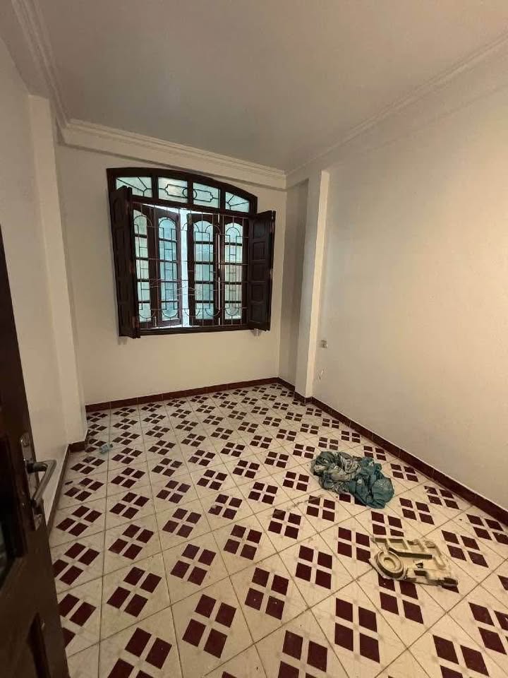 Đất tặng nhà 3 tầng tại Ngõ 16 Ngô Quyền, Hà Đông - Giá 7 tỷ - Sẵn sàng vào ở!