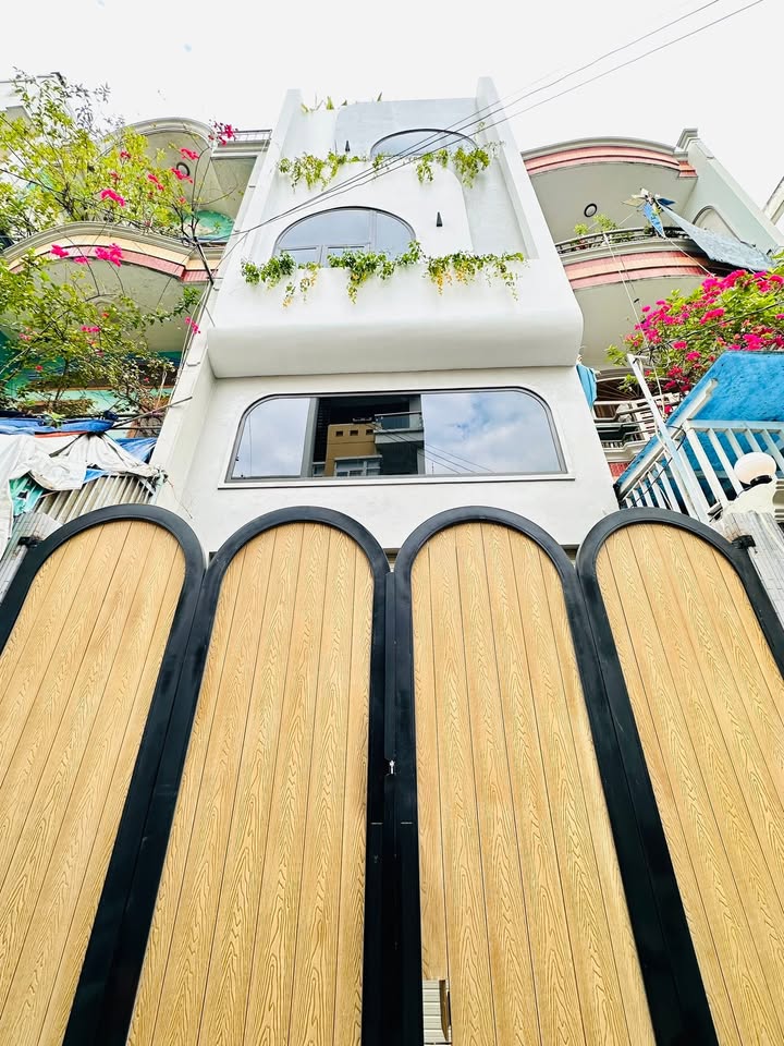 Nhà 5 tầng hẻm xe hơi ngay Aeon Mall Tân Phú 61m² giá 12 tỷ - Sẵn sàng vào ở!