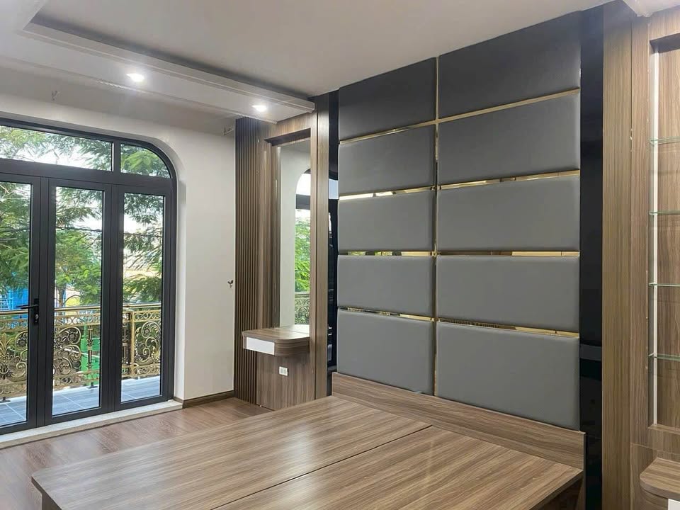 FrontHouse mặt đường Trung Tâm quận Lê Chân 75m² giá 16 tỷ - Thiết kế sang trọng, full nội thất!