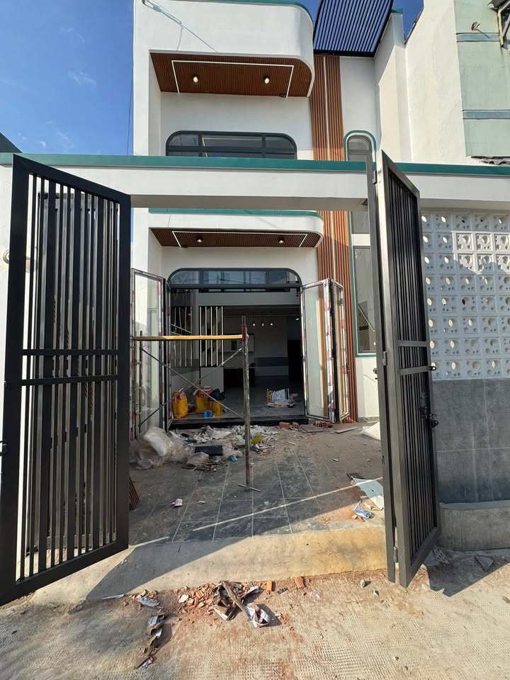 Nhà riêng xã Mỹ Hạnh Bắc 75m² giá 1.8 tỷ - Sổ hồng riêng, vị trí vàng!