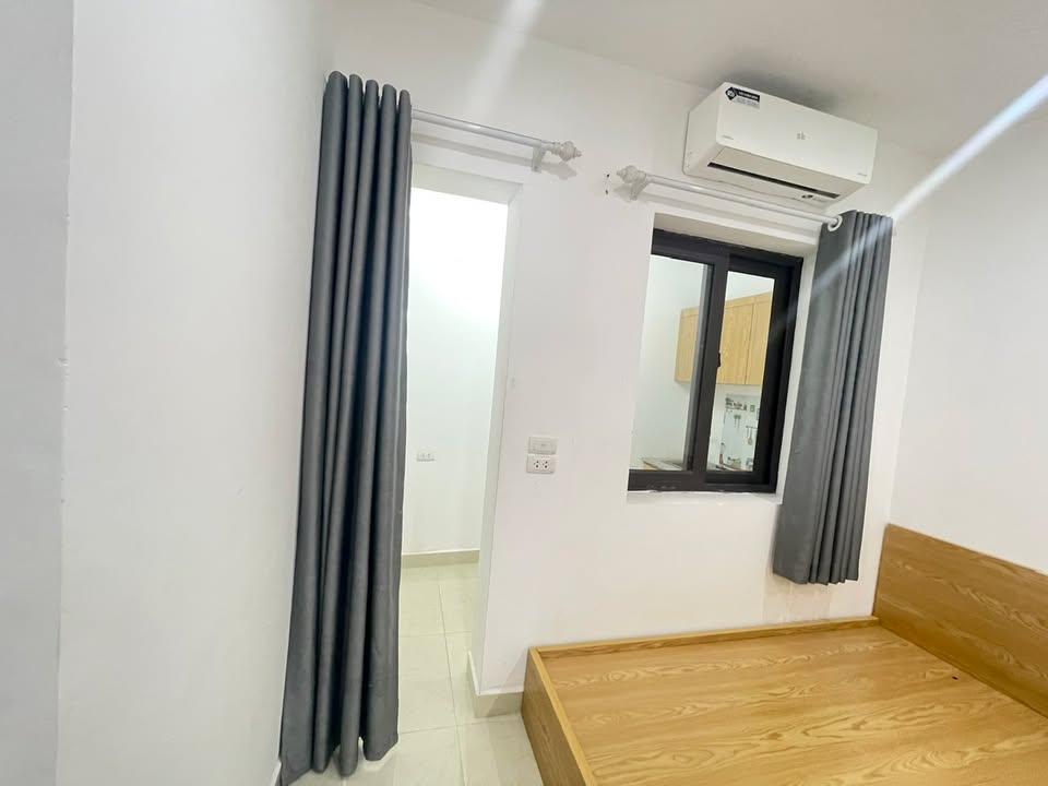 Phòng cho thuê tại 553 Giải Phóng 25m² - Full đồ cơ bản, giá thỏa thuận!