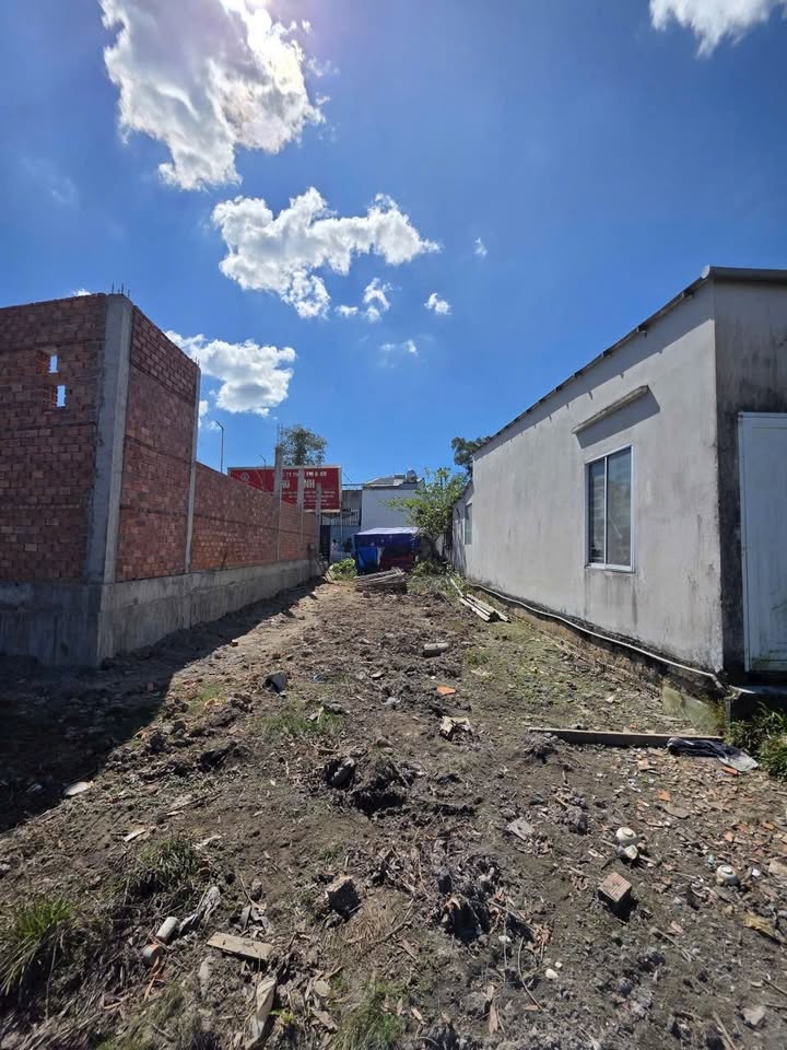 Đất nền 104m² gần đường Bến Tràm - Phú Quốc - Pháp lý sổ đỏ rõ ràng