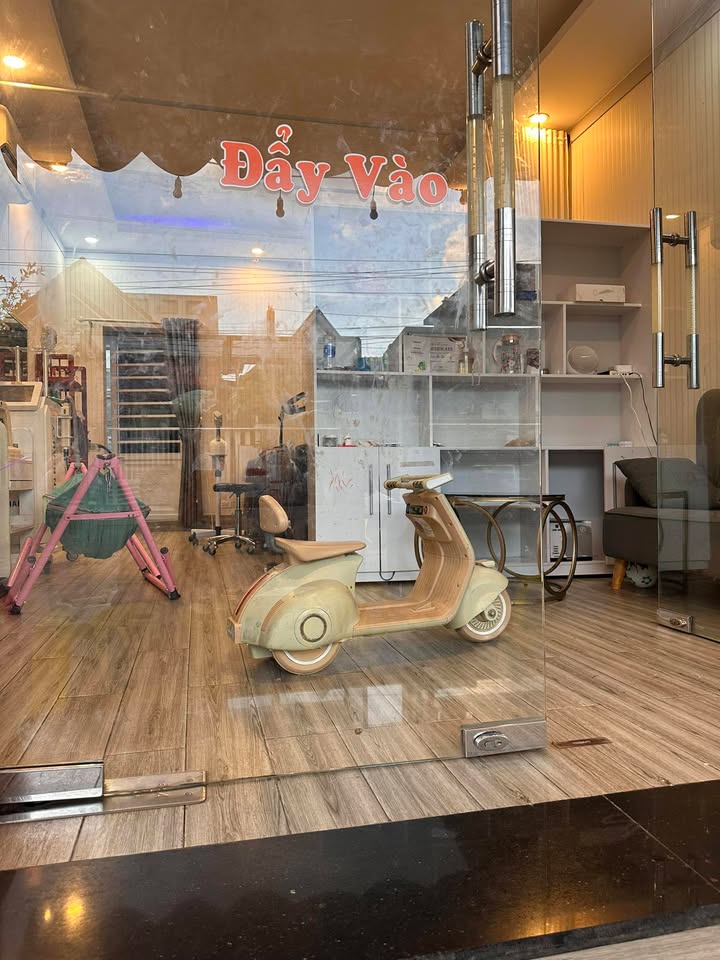 Nhà đẹp tại Thị trấn Đức Tài, huyện Đức Linh, 308m² giá 2.6 tỷ - Khu mua bán sầm uất!