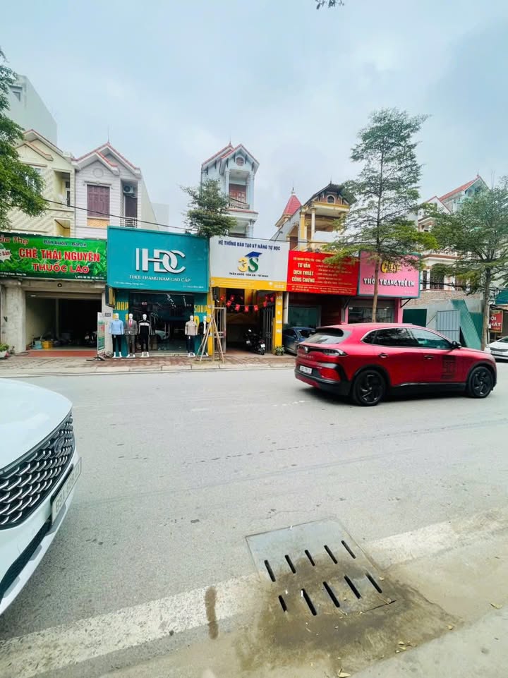 Nhà mặt phố Đường 179, Văn Giang, Hưng Yên 178.5m² - Pháp lý rõ ràng, sẵn sàng ở ngay!