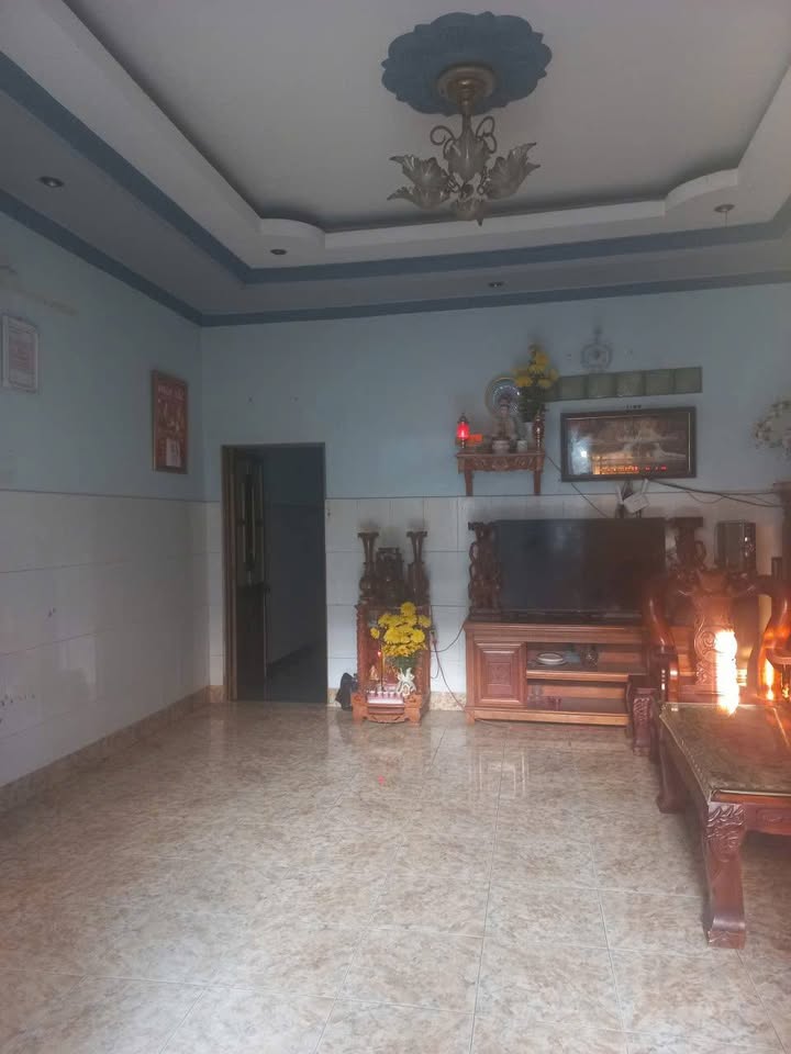 Nhà cấp 4 Bà Điểm Hóc Môn 105m² giá 4.2 tỷ - Gần chợ đầu mối!