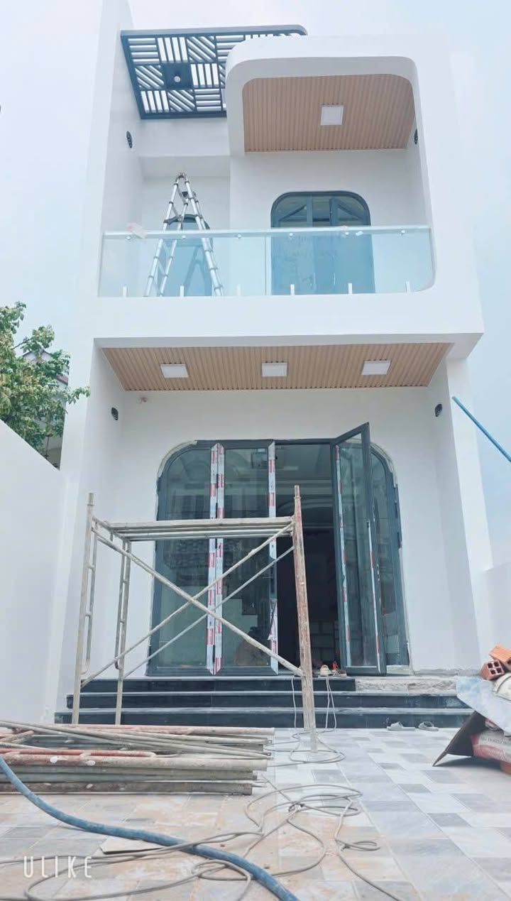 Nhà đẹp tại Mỹ Hạnh Nam, 130m² giá 2.99 tỷ - Sẵn sàng vào ở ngay!