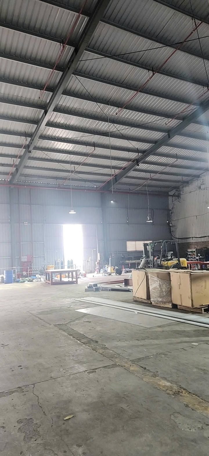 Kho xưởng cho thuê 700m² tại Mê Linh, Hà Nội - Giá tốt chỉ 73.5 triệu/tháng!