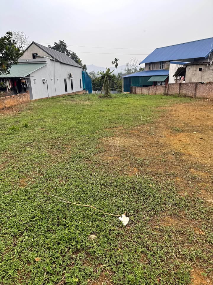 Đất Xóm Yên Hòa, Yên Mông 1.000m² giá 1 tỷ - Đầu tư lý tưởng cho nghỉ dưỡng!