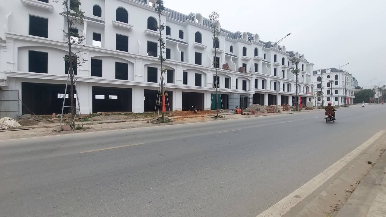 Đất kinh doanh mặt tiền 12m tại KCN Phú Hà - Giá 2.7 tỷ