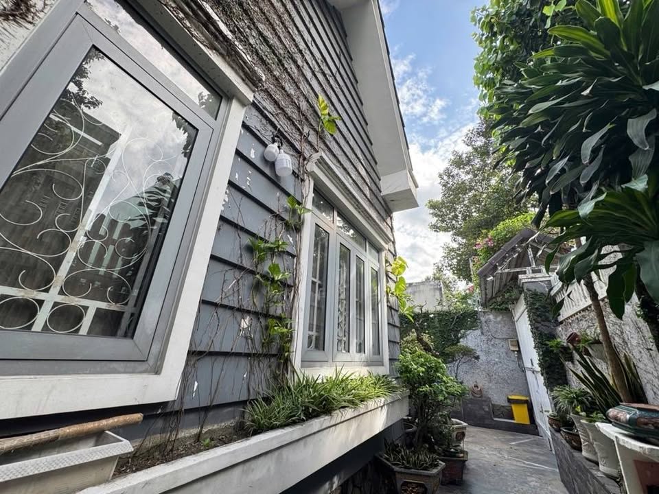 Biệt thự cao cấp Tân Túc 160m² giá 12.5 tỷ - Mặt tiền đường số, sẵn sàng vào ở!