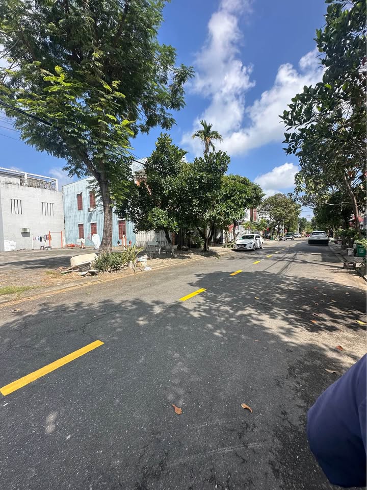 Đất nền quận Cẩm Lệ Đà Nẵng 100m² giá 5 tỷ - Góc nhìn công viên tuyệt đẹp!