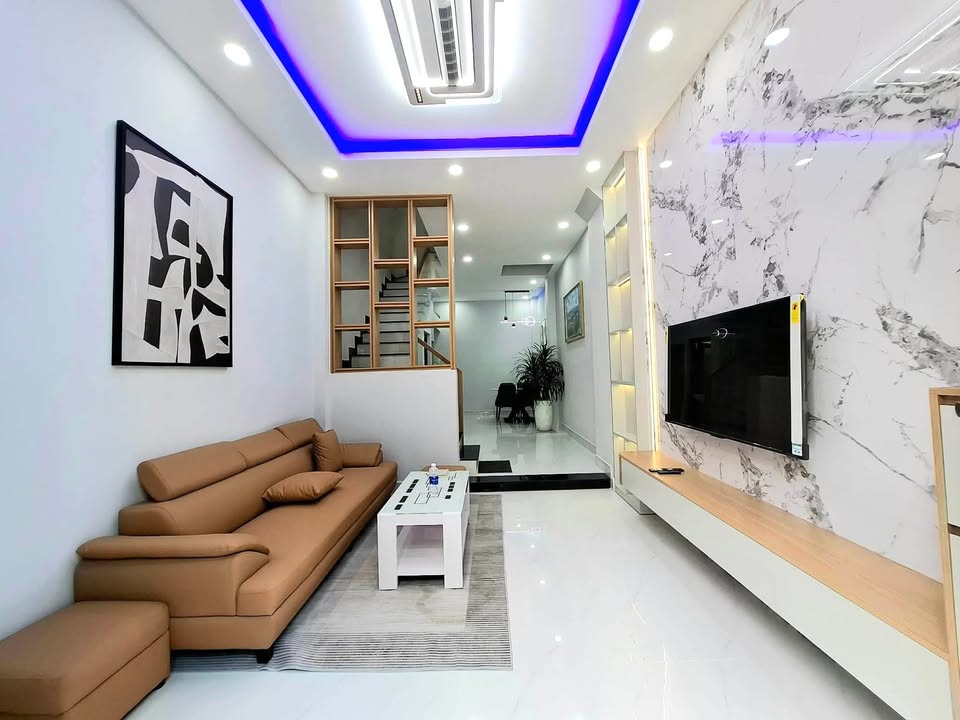 Townhouse Hẻm Xe Hơi 6M Âu Cơ, Tân Bình 40m² giá 7.9 tỷ - Vị trí đẹp, kinh doanh đa ngành!