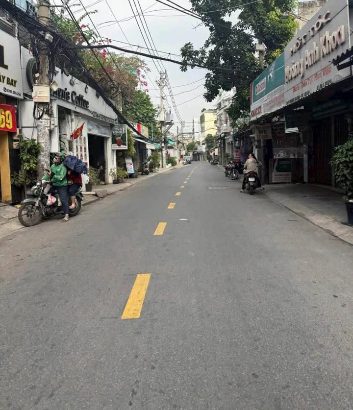 Nhà riêng hẻm 4m Tân Sơn Nhất, 58m² giá 7 tỷ - Không thể bỏ lỡ!