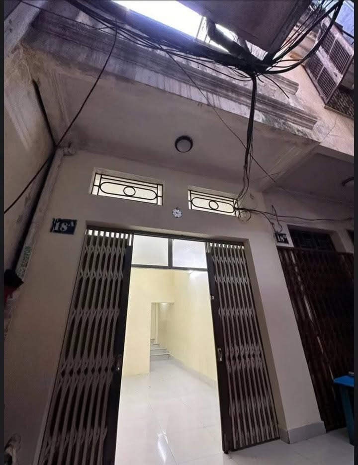 Nhà phố Vĩnh Phúc 24m² giá 5.7 tỷ - Sổ đỏ vuông đẹp, trung tâm Ba Đình!