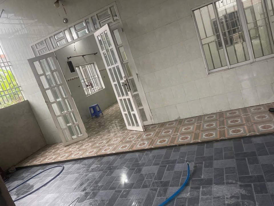 Nhà nguyên căn cho thuê tại Phường Phước Tân, 130m² - Giá chỉ 3 triệu/tháng!