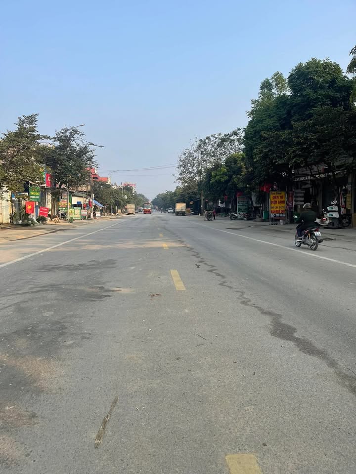 Nhà 2 tầng mặt đường Lê Thái Tông, 137m² - Kinh doanh sầm uất!