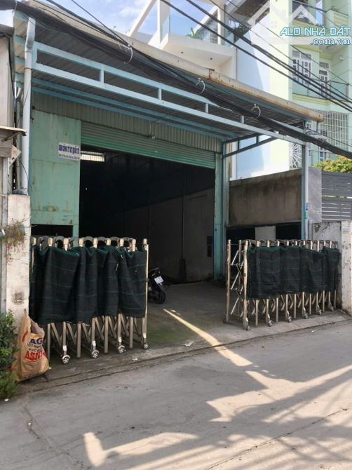 Kho 270m² Hồ Học Lãm Bình Tân giá 16.5 tỷ - Tiềm năng đầu tư lớn!