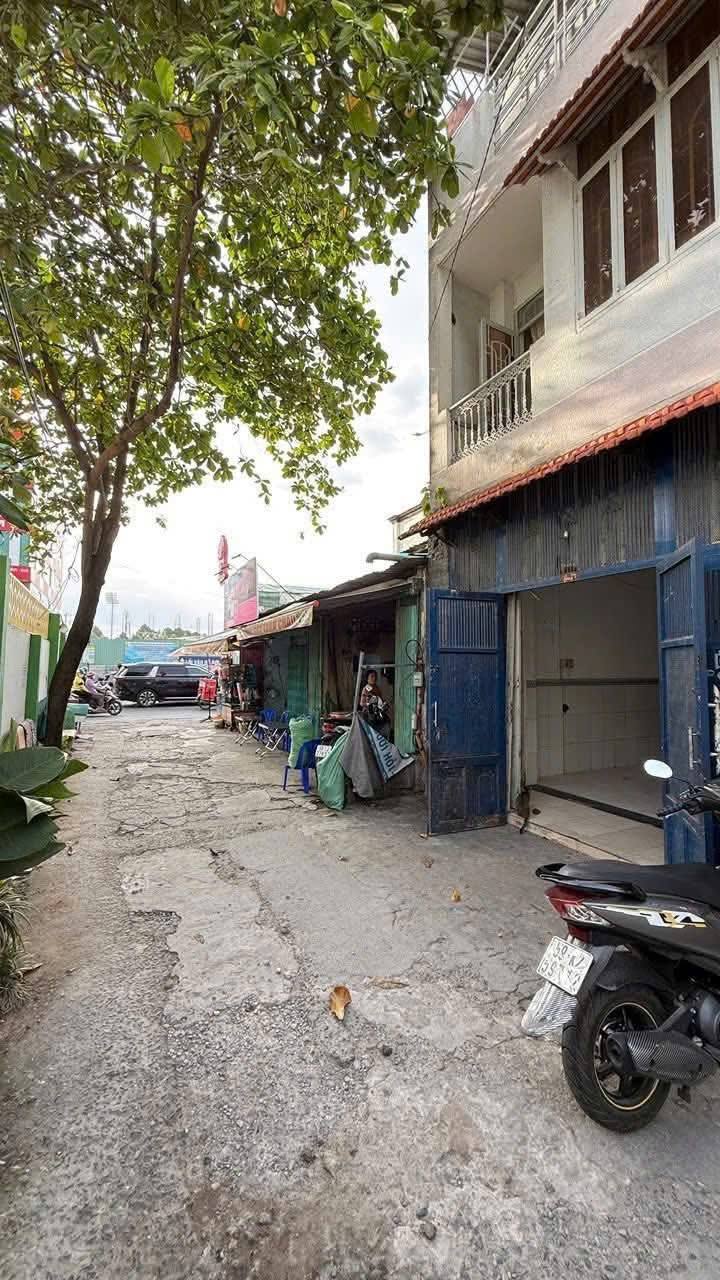 Bán nhà mặt tiền đường nhánh số 18, Quận 8, 160m² - Đầu tư sinh lời ngay!