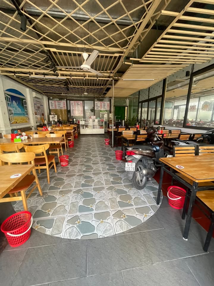 Cho thuê nhà hàng Phường Mạo Khê 300m² giá 22 triệu - Kinh doanh đông khách!