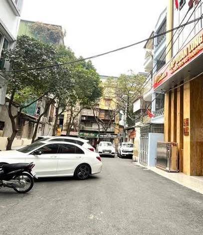 Townhouse 5 tầng Phạm Văn Đồng 40m² - Full nội thất, 2 mặt thoáng!