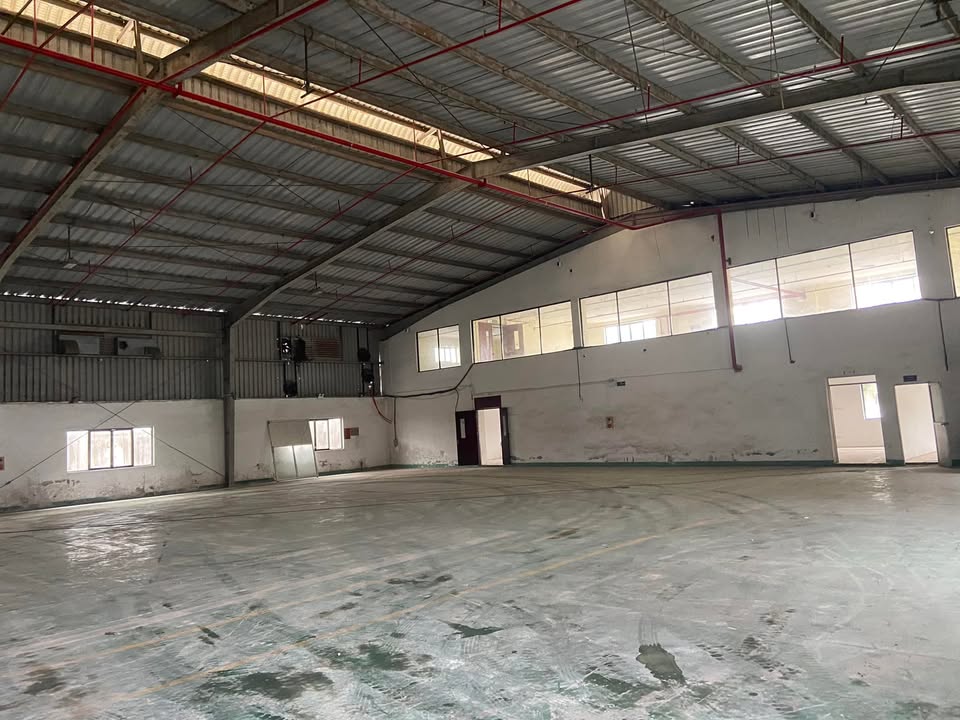 Kho xưởng KCN Quang Minh 1200m² giá 102 triệu - Pháp lý đầy đủ, sẵn sàng hoạt động!