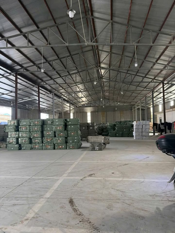 Cho thuê kho 1200m² tại Đại lộ Thăng Long - Giá 78 triệu/tháng - Xe container vào tận nơi!