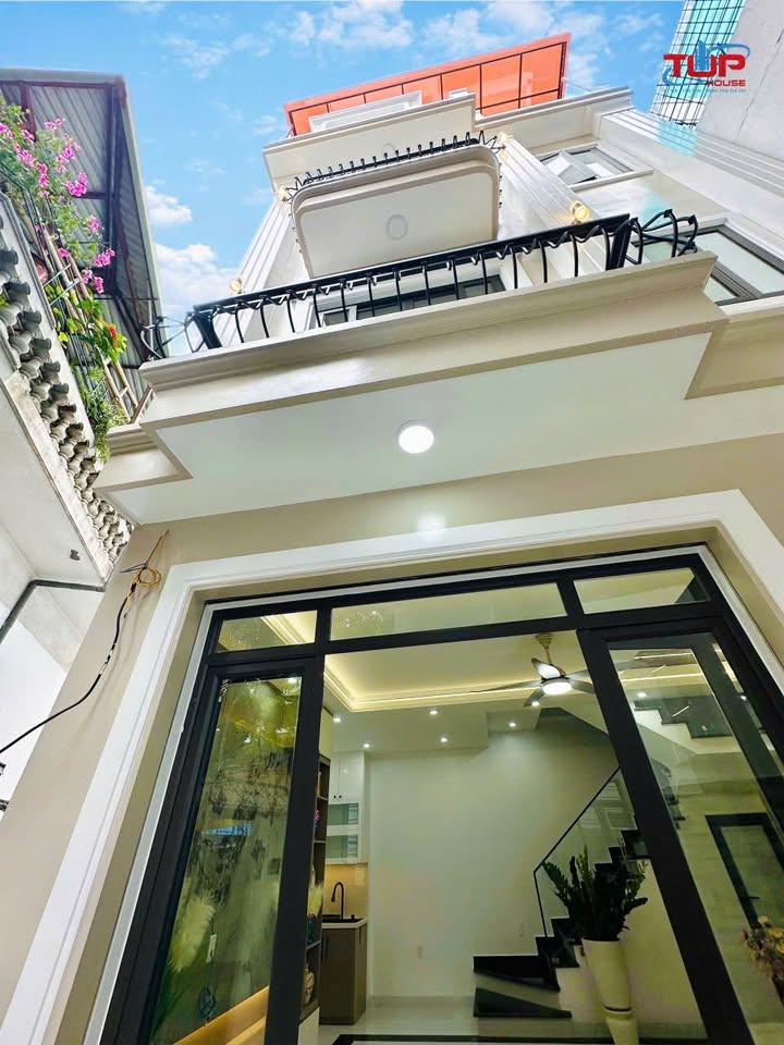 Nhà phố Đình Đông 56m² giá 4.05 tỷ - Vị trí trung tâm thuận tiện