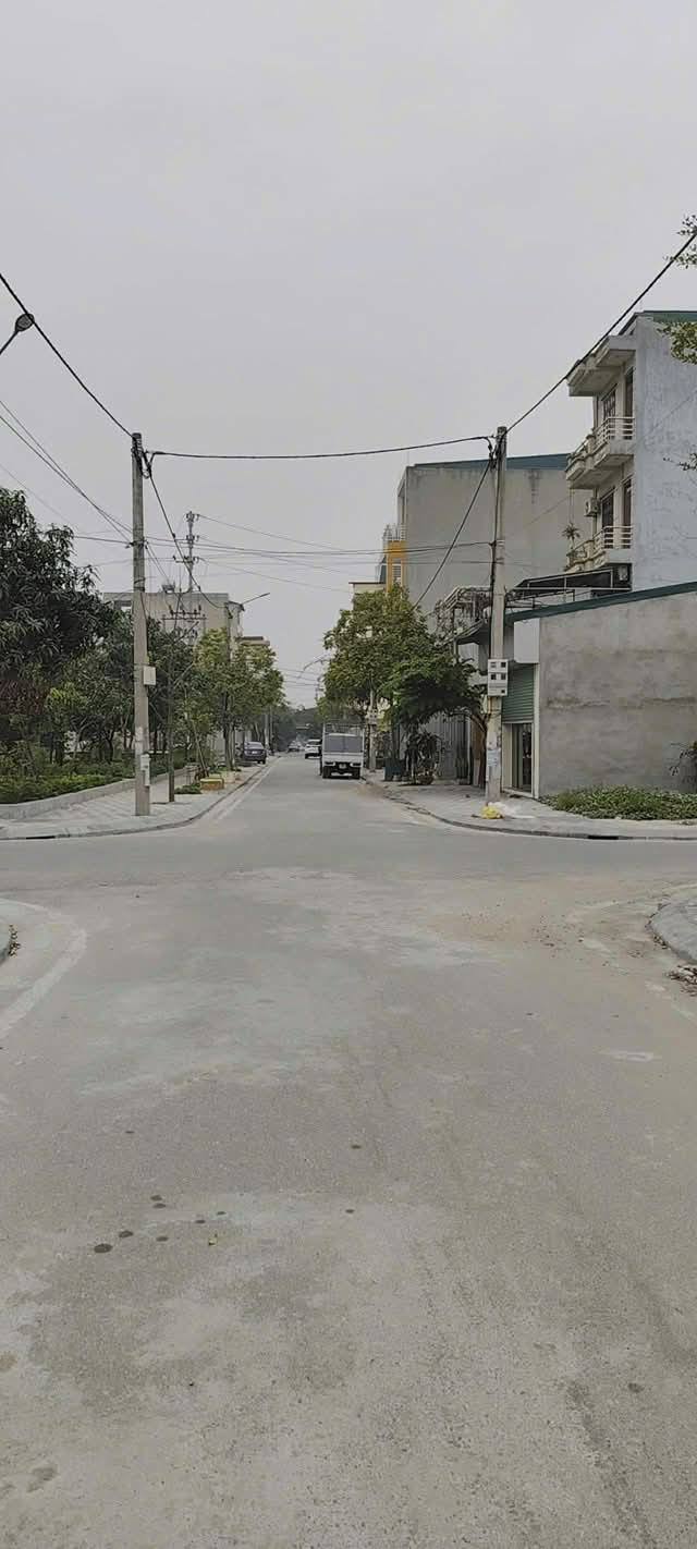 Đất nền Vệ Lăng - Cây Sung 95m² giá 10.97 tỷ - Vị trí đẹp, sổ đỏ chính chủ!