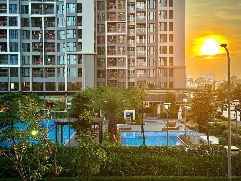 Nhà riêng Vinhomes Smart City 72m² giá 5.73 tỷ - Nhà mới toanh, sẵn sàng vào ở!