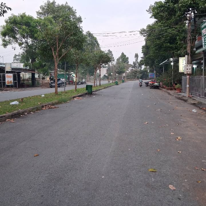 Đất nền KDC Hoàng Long, Bến Lức 110m² giá 3.2 tỷ - Cơ hội đầu tư hấp dẫn!