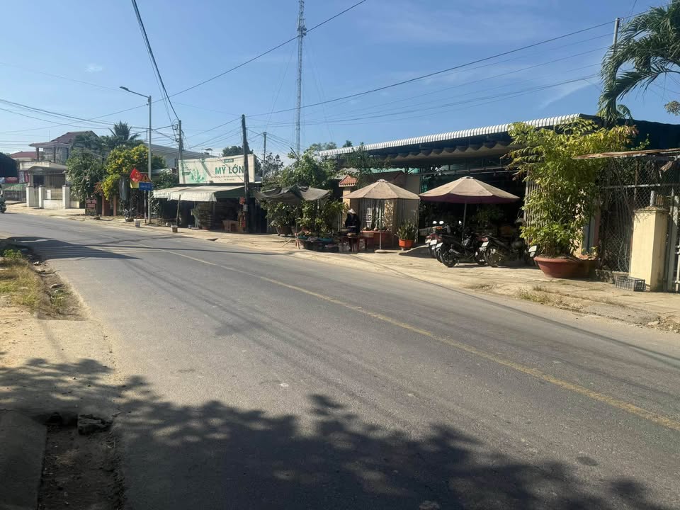 Lô đất Diên Khánh 700m² giá 1.999 tỷ - Mặt tiền đường nhựa 20m!