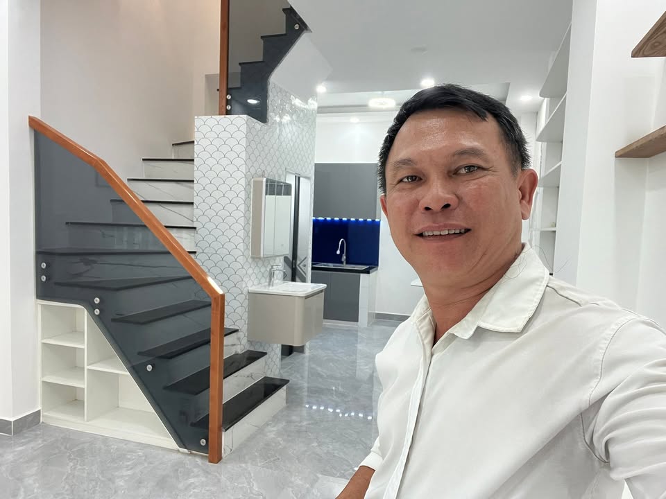 Nhà mới Phạm Hùng, Quận 8, 34m² giá 5.8 tỷ - Dọn vào ở ngay!