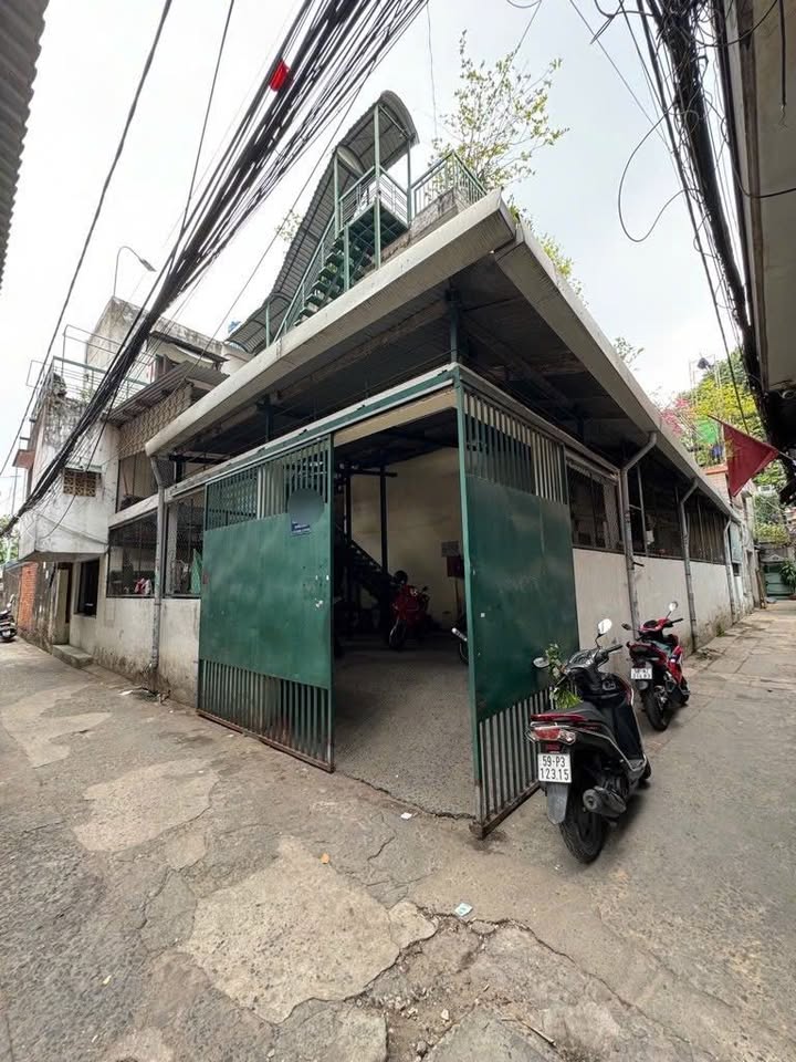 Nhà phố 725 Trường Chinh, Quận Tân Phú, 360m² giá 20 tỷ - Đầu tư sinh lời ngay!