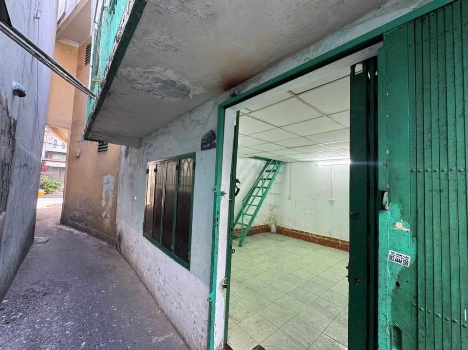 Nhà hẻm 109D Lạc Long Quân, Quận 11 - 17.4m² giá 2.95 tỷ - Tiện sửa theo ý thích!