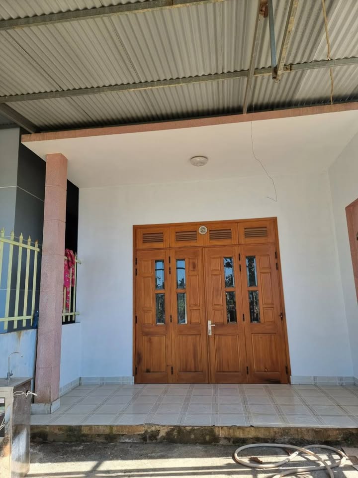 Nhà mặt tiền Lê Thị Riêng, Bảo Lộc 141m² giá chỉ 2 tỷ - Cơ hội hiếm có!