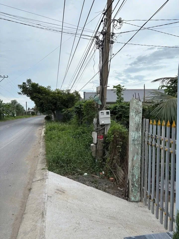 Nhà mặt tiền mới 100% tại Phường Sơn Qui 128.7m² giá chỉ 1.3 tỷ - Đầu tư sinh lời tốt!