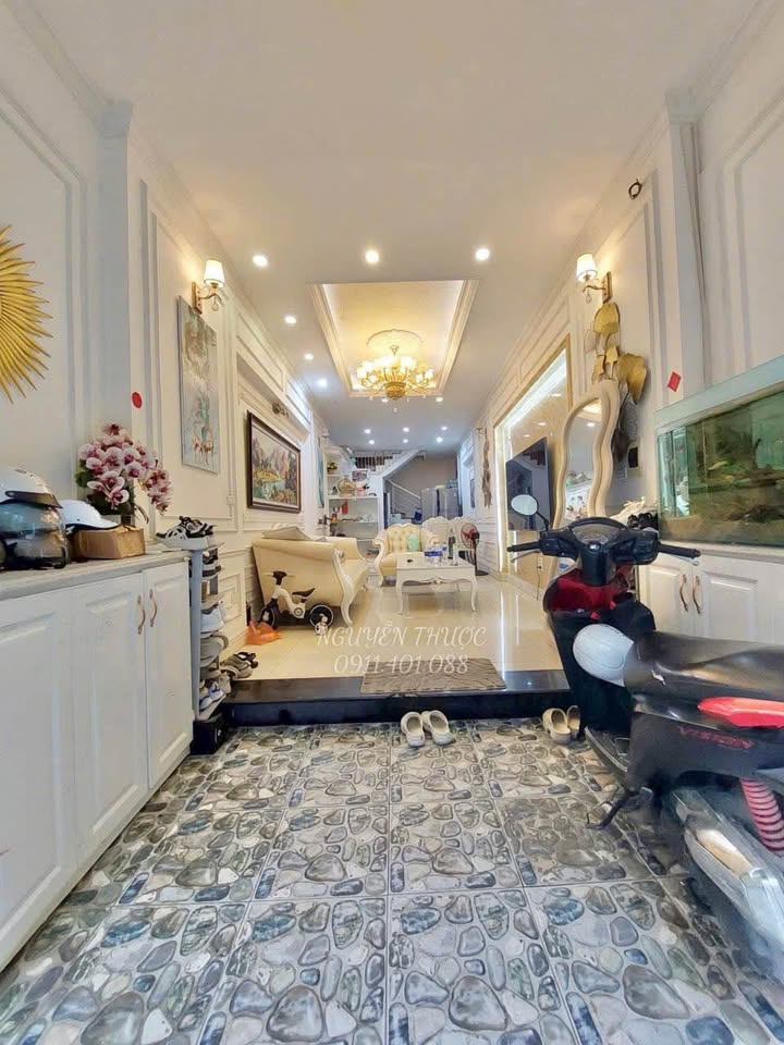 Nhà phố Hoàng Mai 46m² giá 12 tỷ - Ô tô đỗ cửa, ngõ thông thoáng!