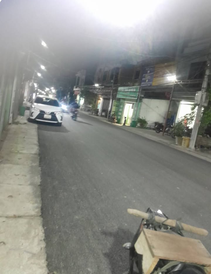 Đất nền mặt đường Lớn xã Dân Tiến 100m² giá 3.9 tỷ - Cơ hội đầu tư hiếm có!