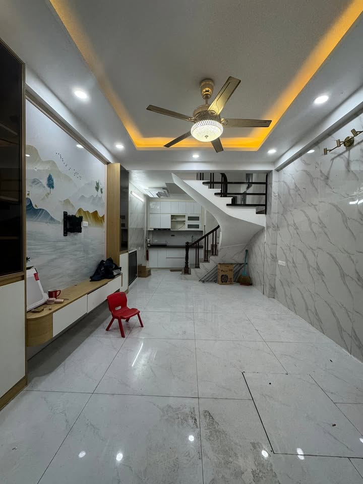 Nhà riêng ngõ 220 Định Công Thượng 27m² giá 6.85 tỷ - Sổ đỏ chính chủ, pháp lý rõ ràng!