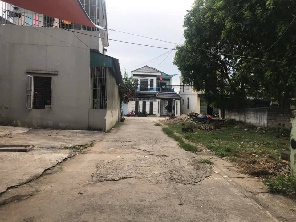 Đất nền Quảng Cư Sầm Sơn 108m² giá 2 tỷ - Kinh doanh thuận lợi!